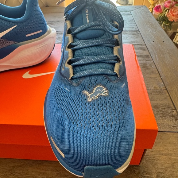 BRAND NEW NIKE ZOOM PEGASUS 41 DETROIT LIONS 7/8.5 - Picture 4 of 8